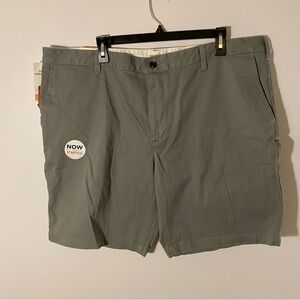 Dockers Men’s NWT Perfect Short Classic Fit Gray Stretch Chino Shorts